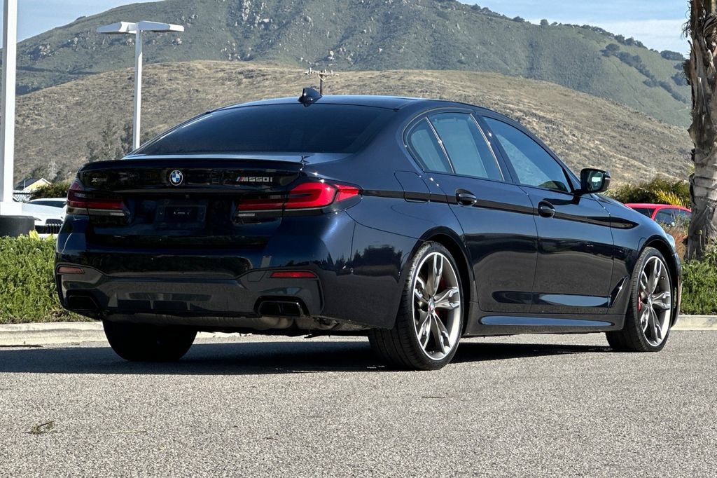 Used 2023 BMW M550i xDrive w/ Executive Package AWD/4WD image 3