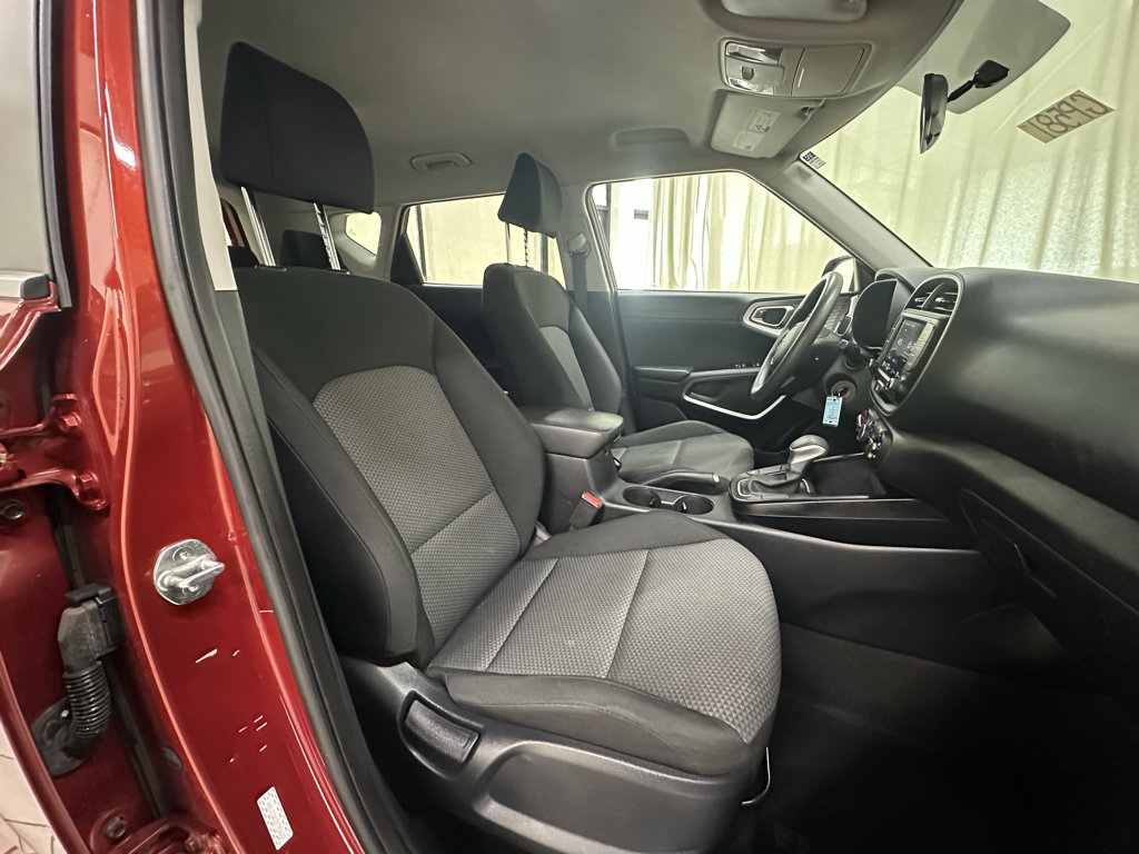 Used 2022 Kia Soul LX FWD image 14