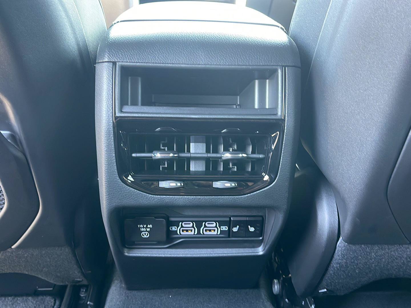 Used 2025 Jeep Grand Cherokee Overland AWD/4WD image 37