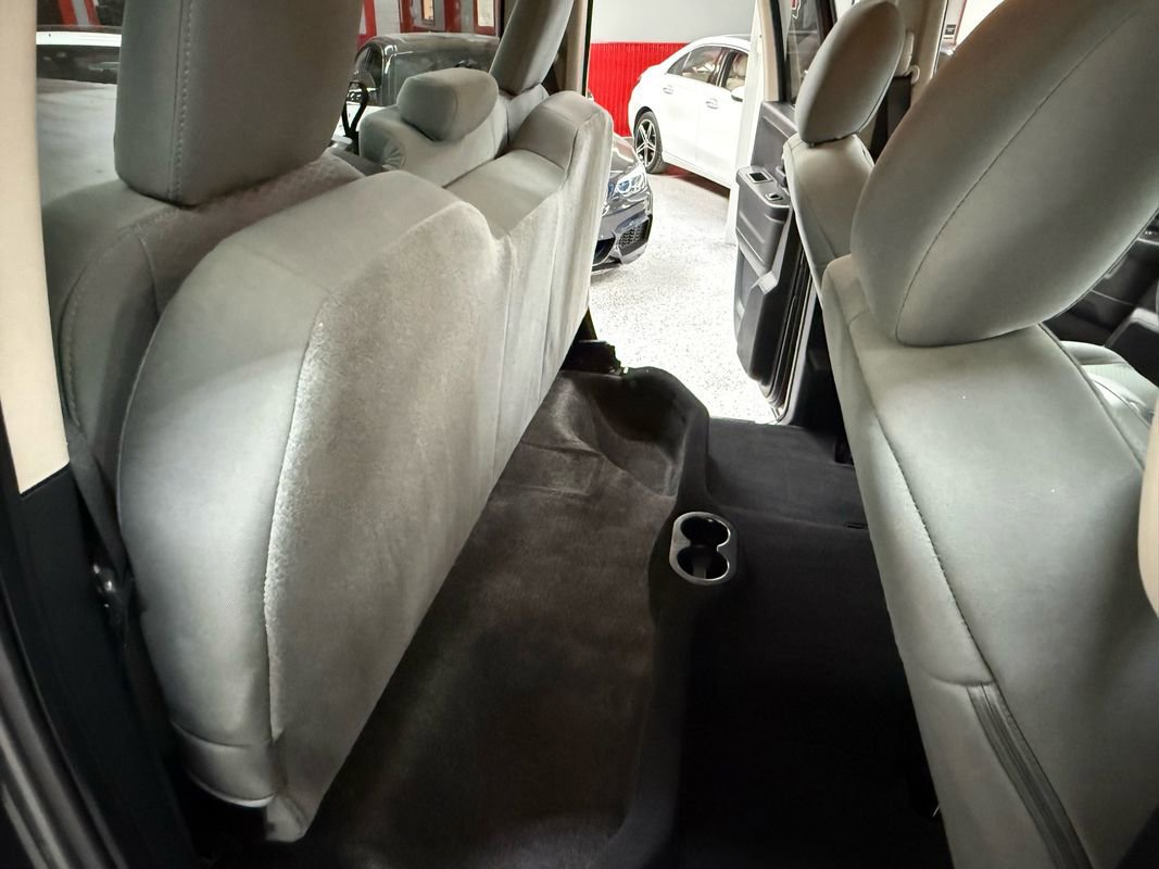 Used 2015 RAM 1500 ST w/ SXT Appearance Group image 23