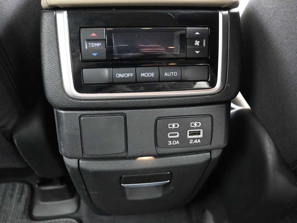 Used 2024 Subaru Ascent Premium w/ Convenience Package image 23