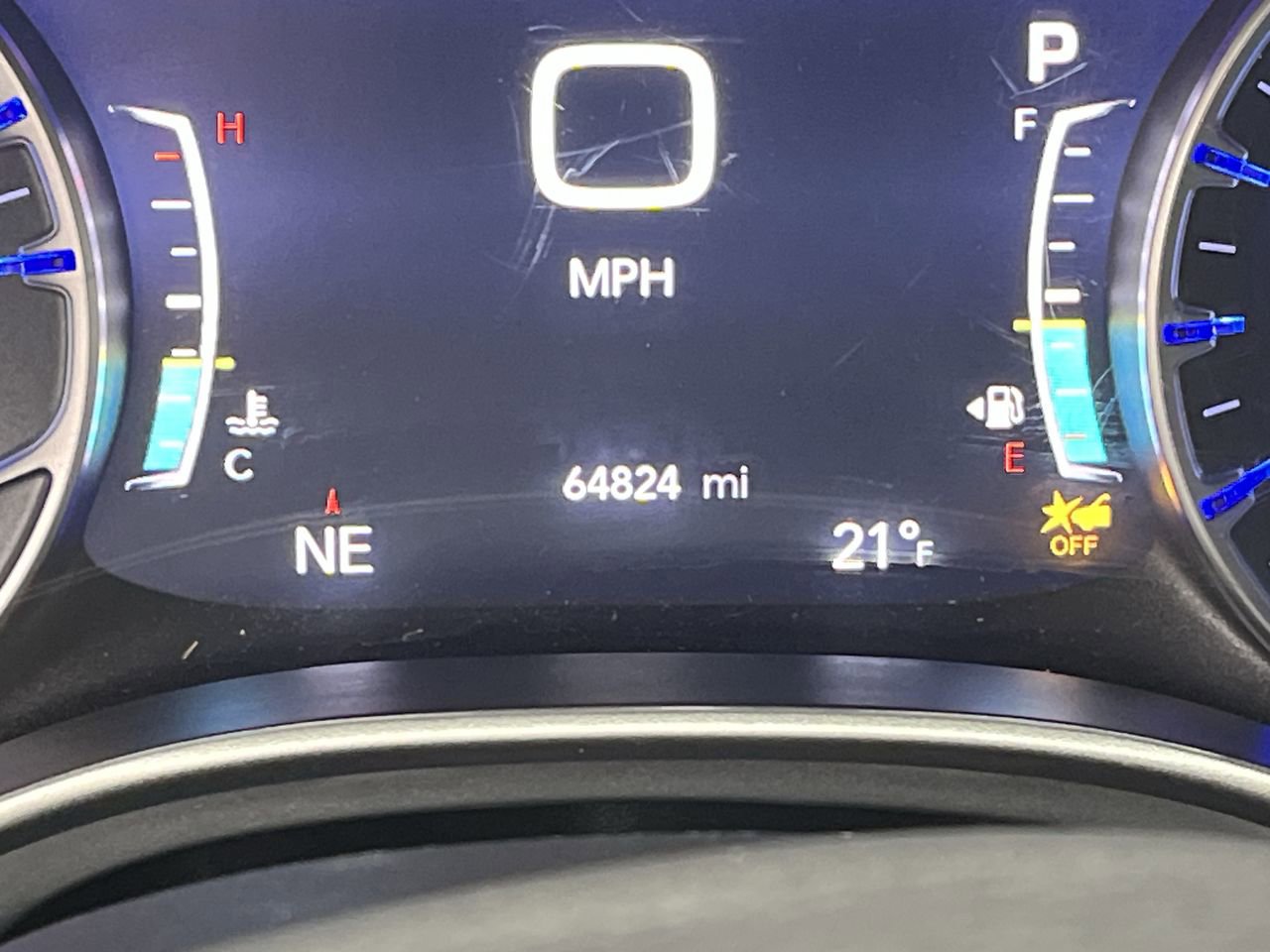 Used 2023 Chrysler Pacifica Touring FWD image 15