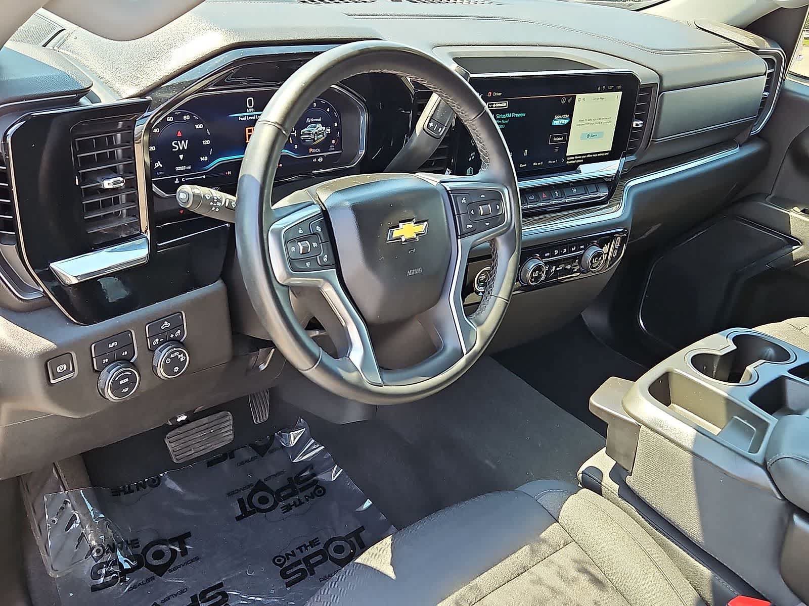 Used 2023 Chevrolet Silverado 1500 LT AWD/4WD image 16