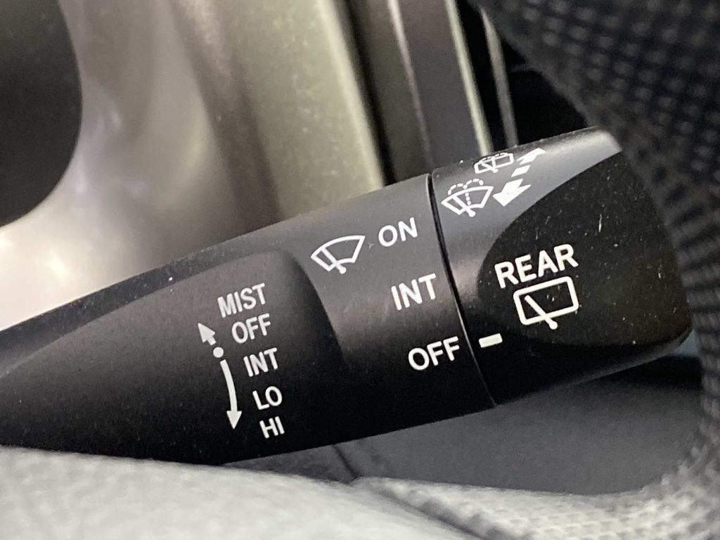 Used 2018 Toyota RAV4 LE w/ All Weather Liner Package AWD/4WD image 17