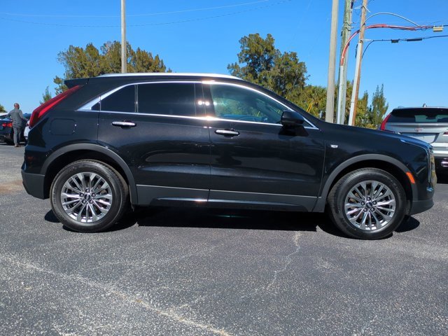 Used 2025 Cadillac XT4 Premium Luxury image 4