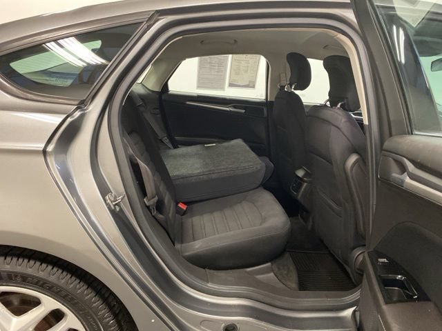 Used 2013 Ford Fusion SE FWD image 22
