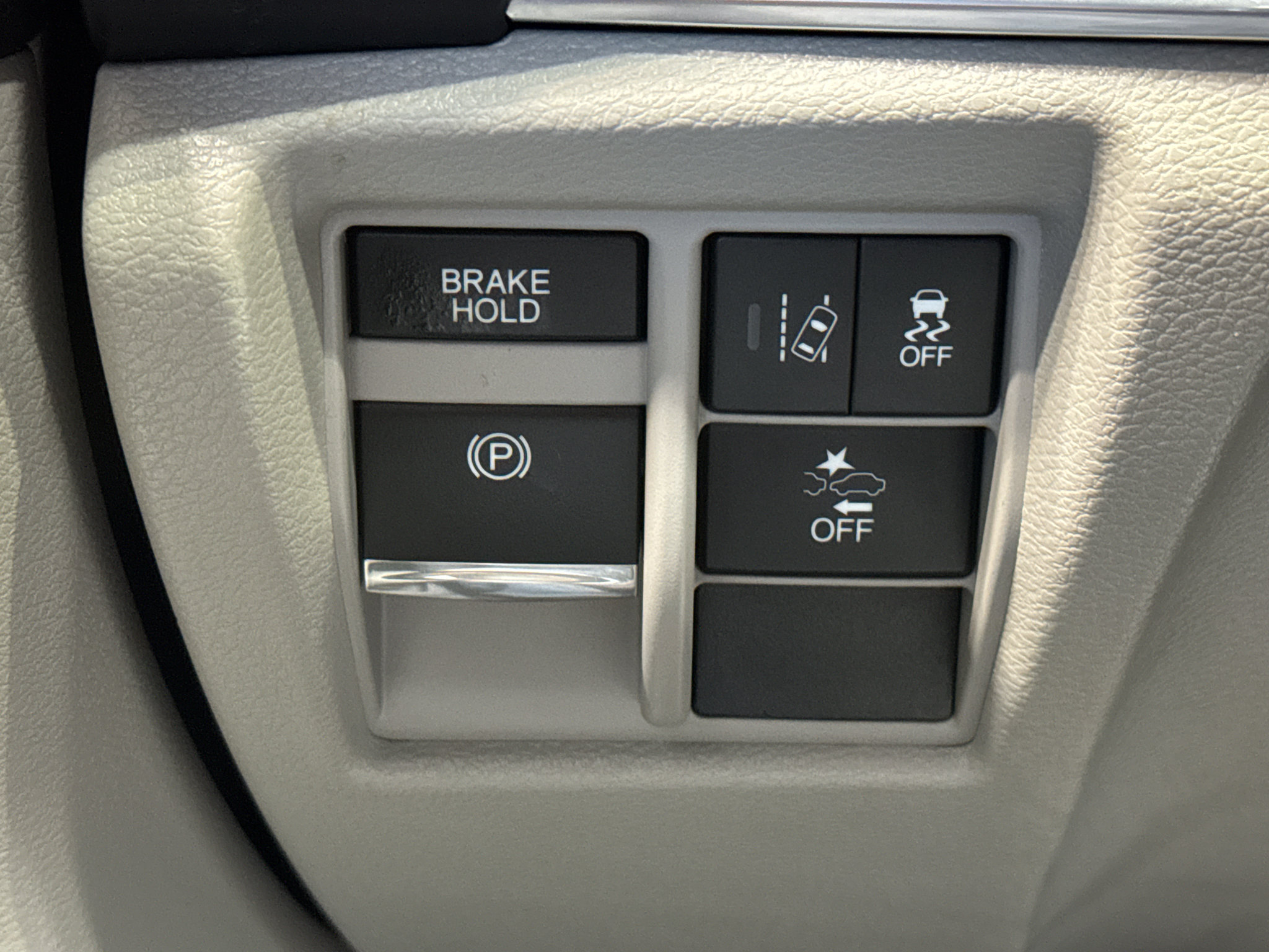 Used 2020 Acura MDX FWD image 33