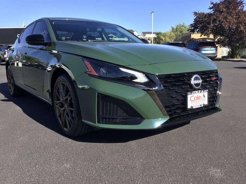 New 2025 Nissan Altima 2.5 SR w/ SR Premium Package