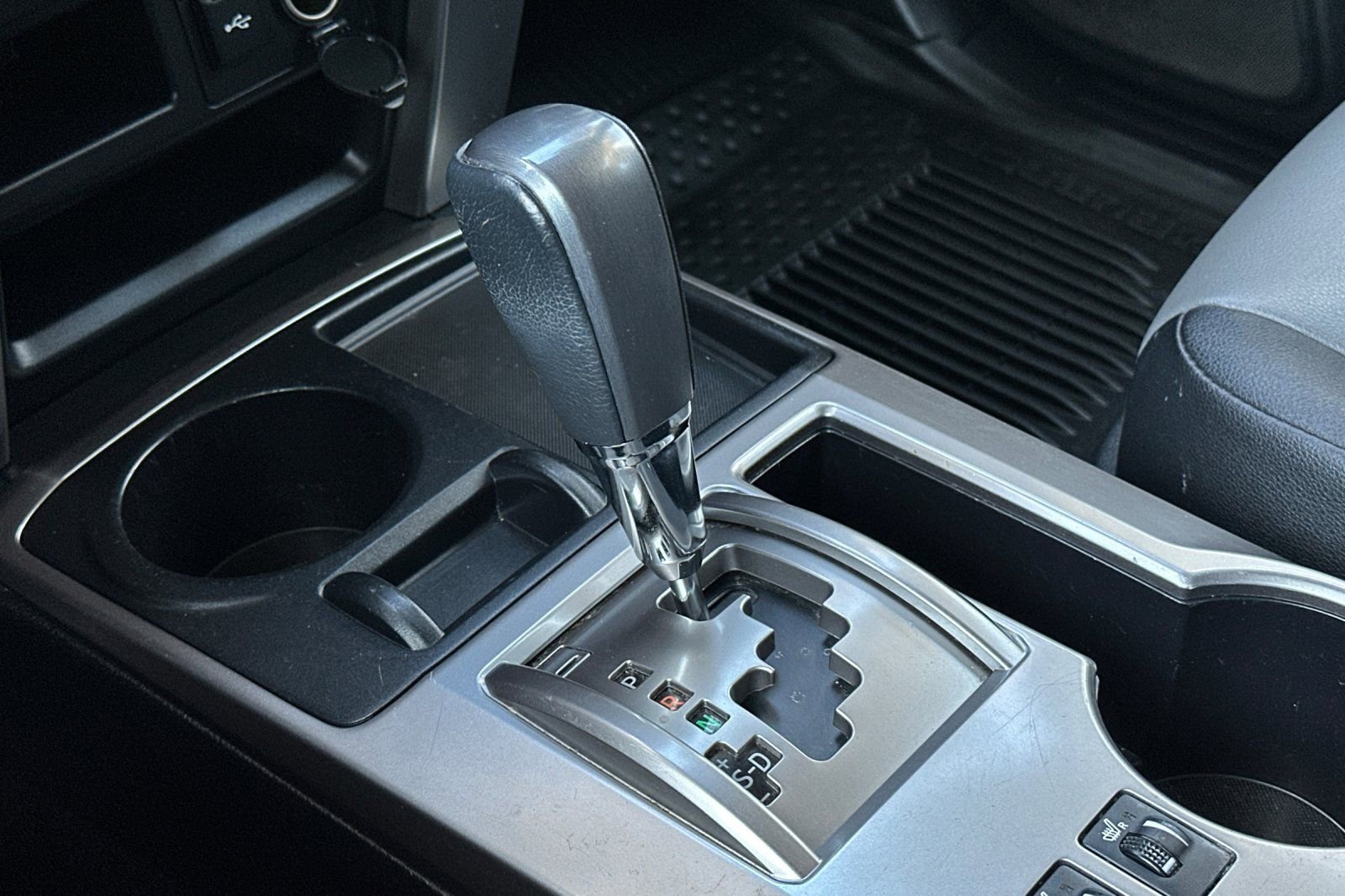 Used 2022 Toyota 4Runner SR5 Premium w/ Moonroof Package RWD image 22