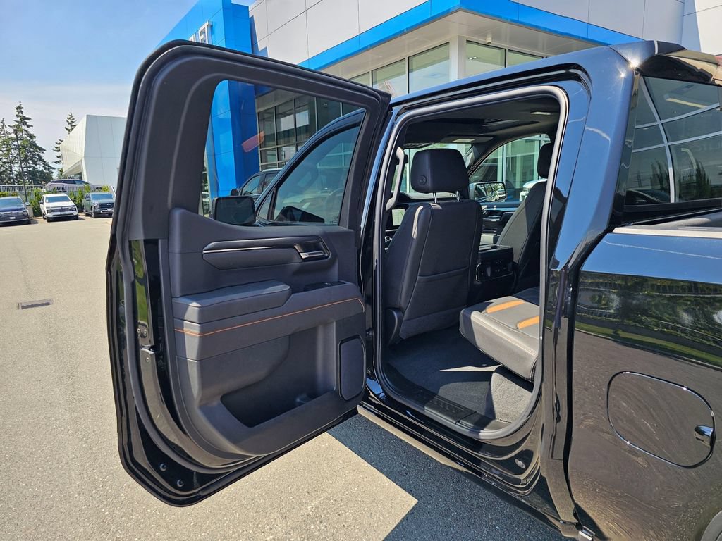 Used 2025 GMC Sierra 1500 AT4 w/ AT4 Preferred Package AWD/4WD image 16