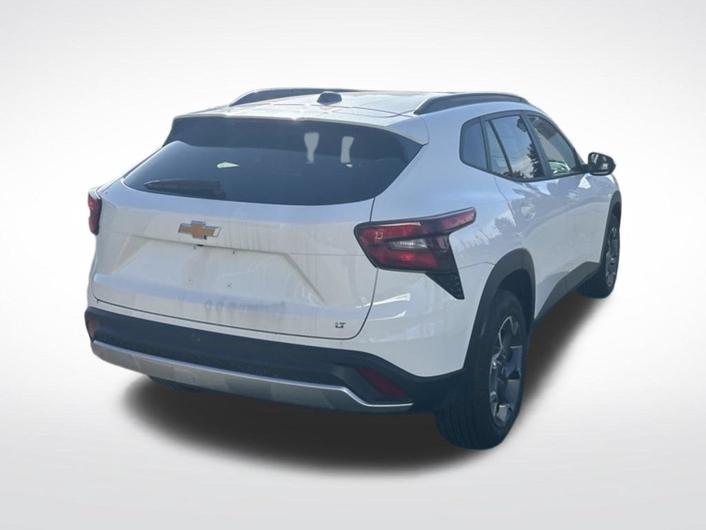 Used 2024 Chevrolet Trax LT FWD image 7