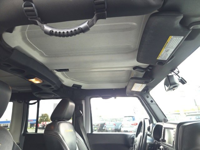 Used 2014 Jeep Wrangler Unlimited Sahara w/ Connectivity Group image 35