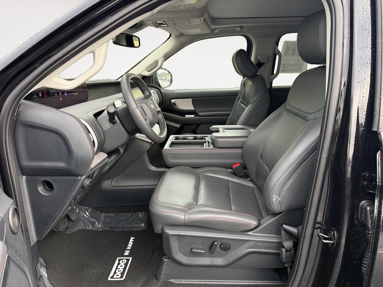 Certified 2025 Ford Expedition Active image 10