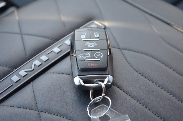 Used 2025 RAM 1500 Limited image 28