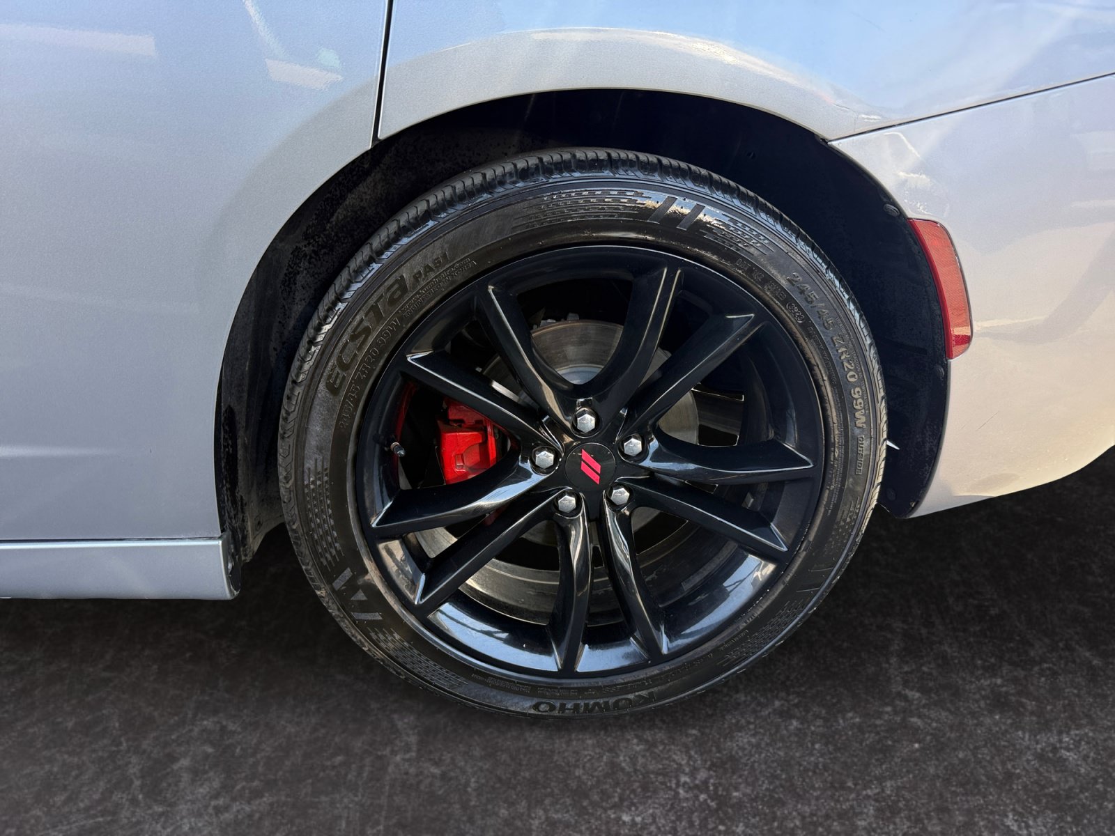 Used 2017 Dodge Charger R/T w/ Blacktop Package RWD image 15
