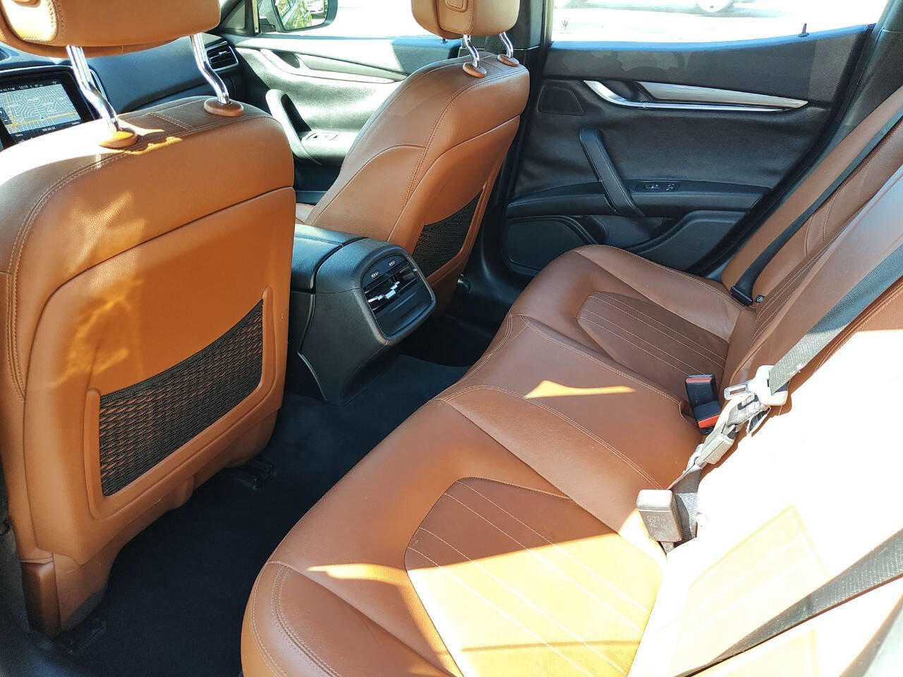Used 2018 Maserati Ghibli RWD image 31