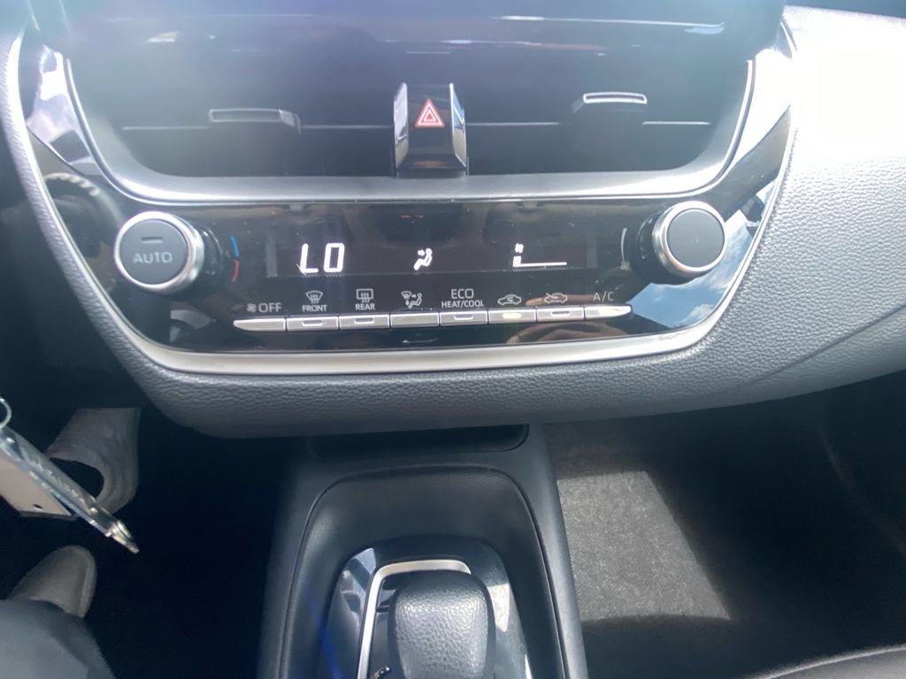 Used 2024 Toyota Corolla LE FWD image 22
