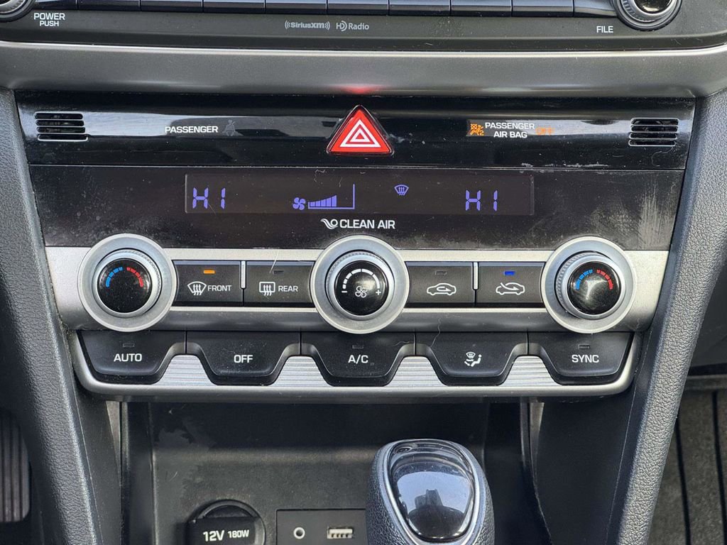 Used 2020 Hyundai Elantra SEL w/ Cargo Package (C1) image 6