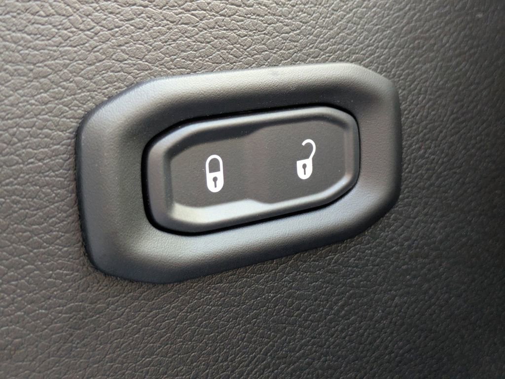 New 2026 Jeep Wrangler Unlimited Sport image 25