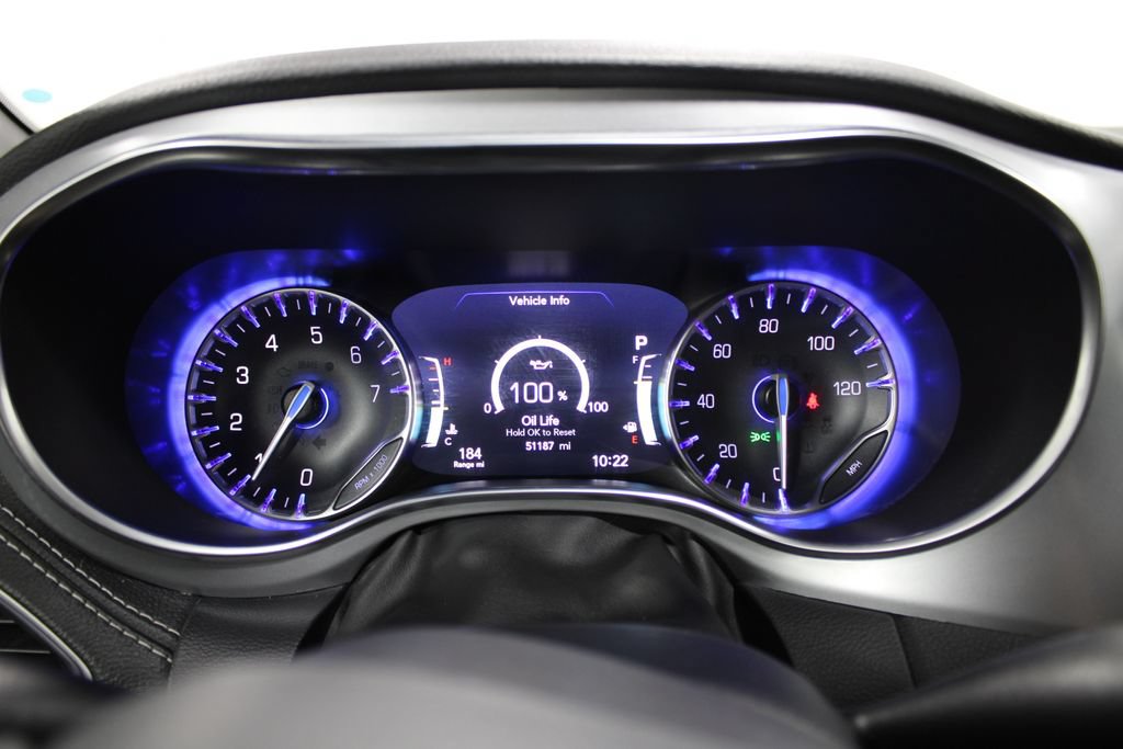 Used 2025 Chrysler Pacifica Limited FWD image 41