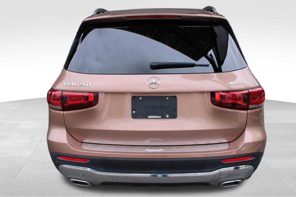 Used 2022 Mercedes-Benz GLB 250 4MATIC image 15