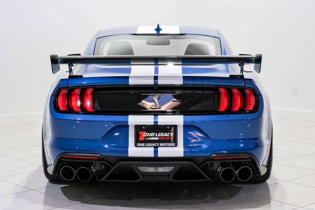 Used 2021 Ford Mustang Shelby GT500 w/ Carbon Fiber Track Pack RWD image 9