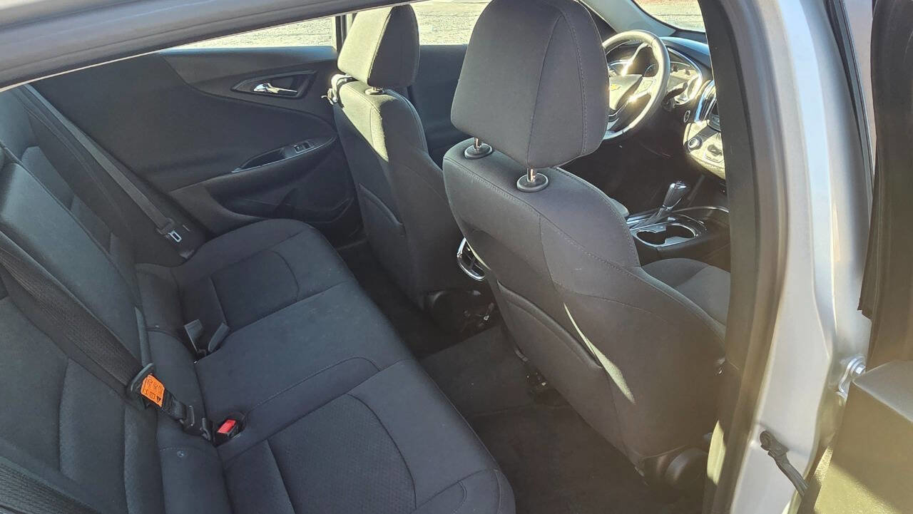 Used 2016 Chevrolet Malibu LT image 15