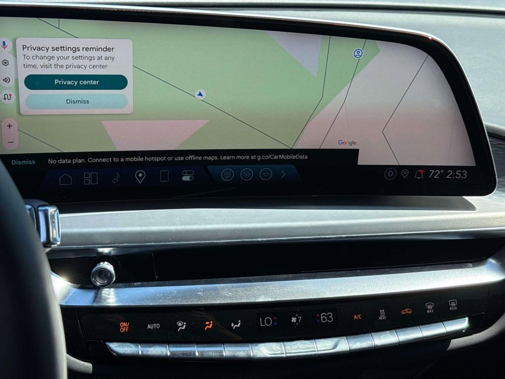 Certified 2025 Cadillac Lyriq Luxury image 32