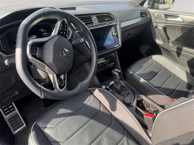 Used 2024 Volkswagen Tiguan SEL R-Line image 10