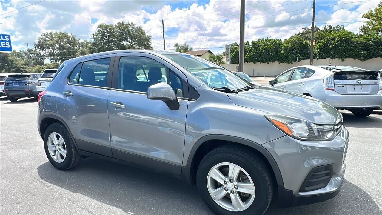 Used 2020 Chevrolet Trax LS FWD image 6