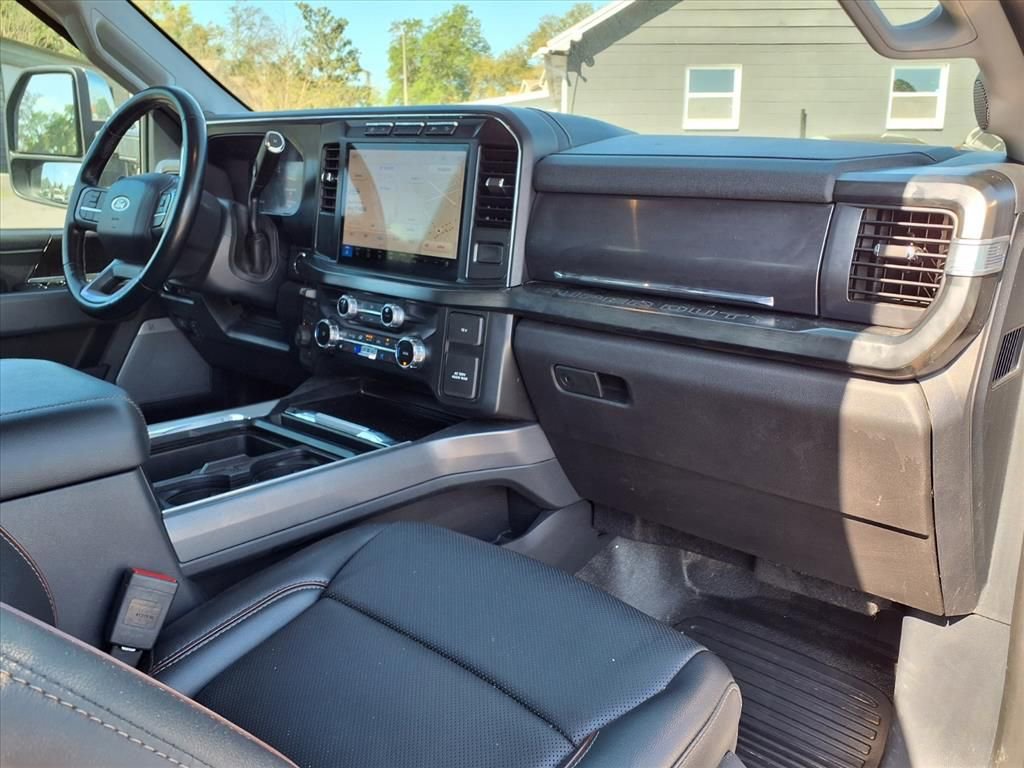 Used 2024 Ford F450 Lariat w/ Chrome Package image 12