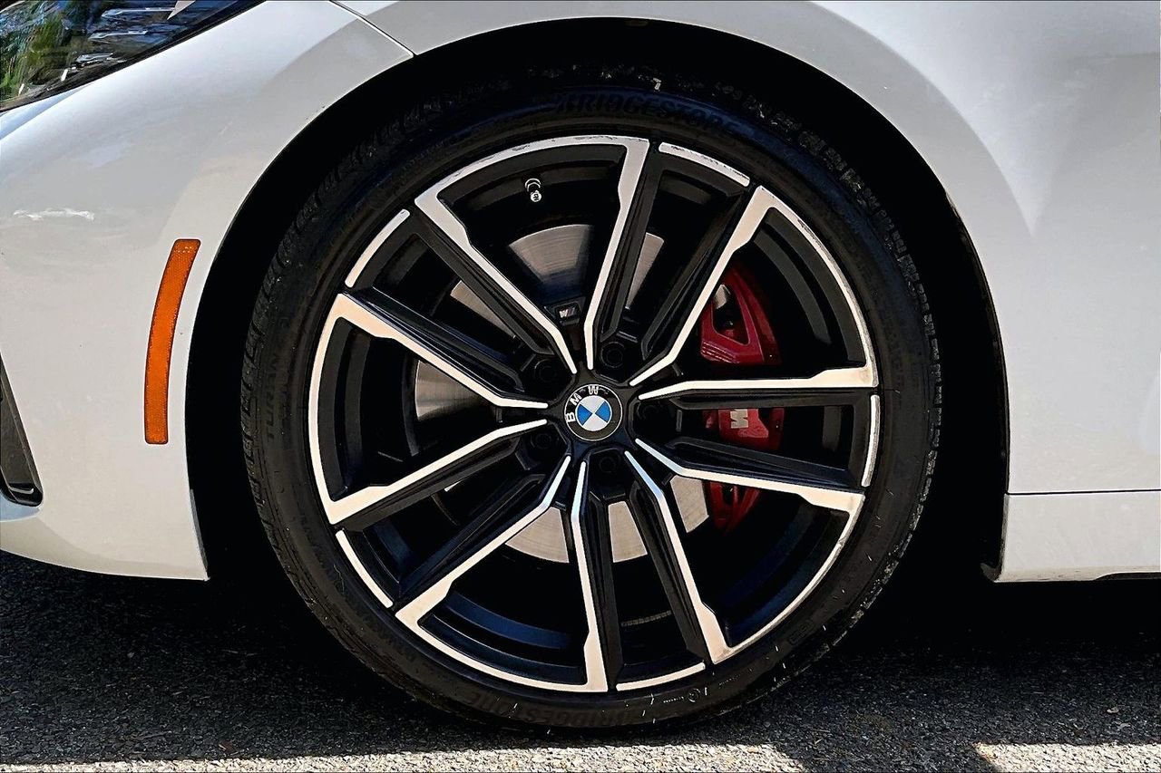 Used 2024 BMW 430i Convertible w/ M Sport Package image 31