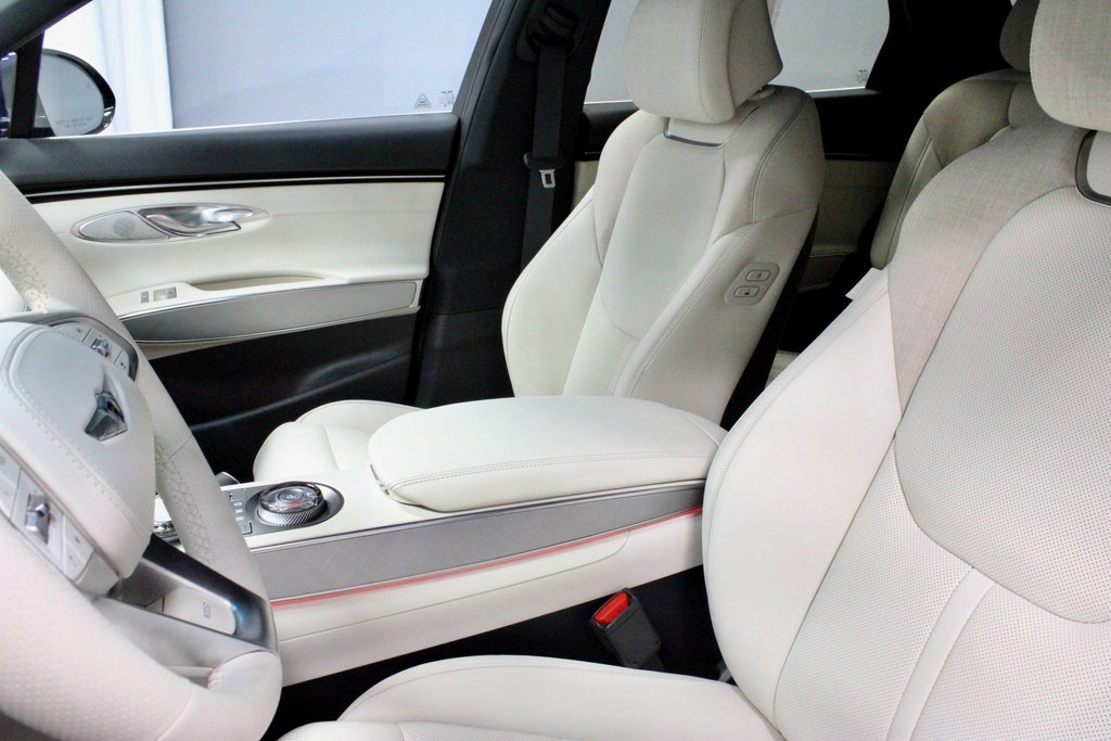 Used 2025 Genesis Electrified GV70 Advanced image 27