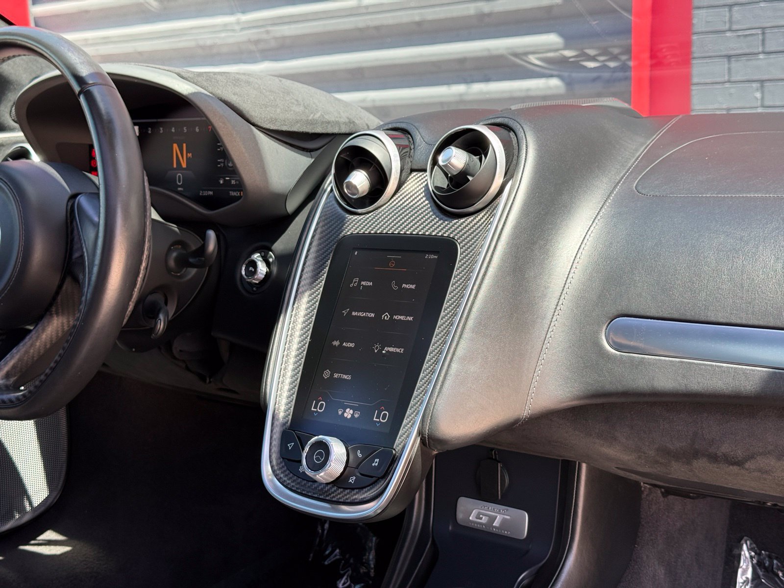 Used 2020 McLaren GT RWD image 38