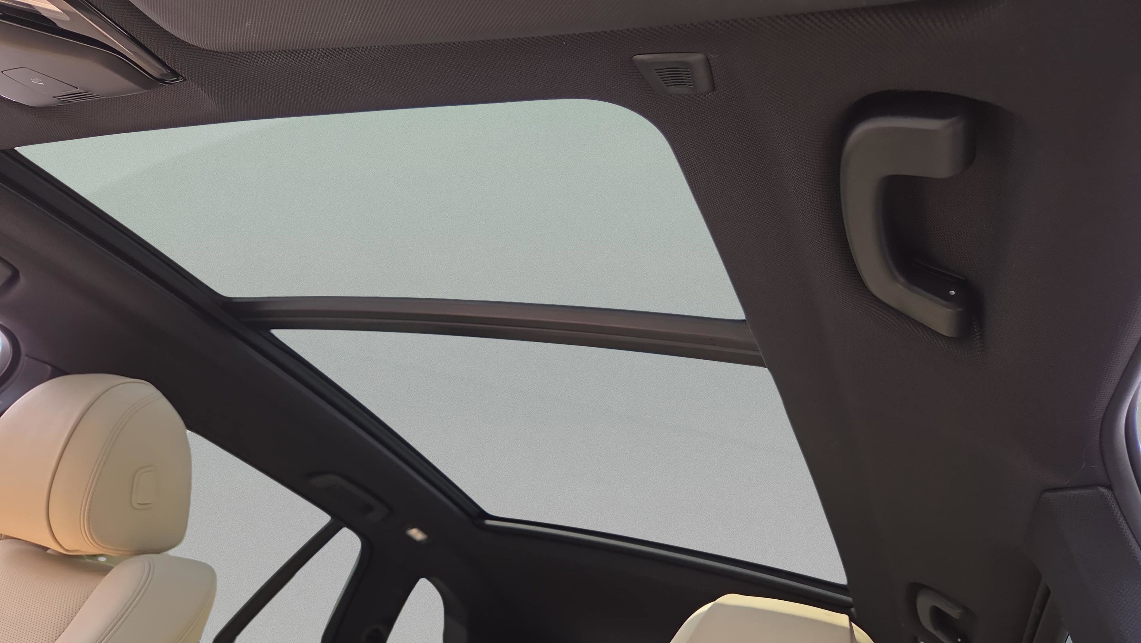 Used 2021 BMW X5 xDrive40i w/ M Sport Package image 28