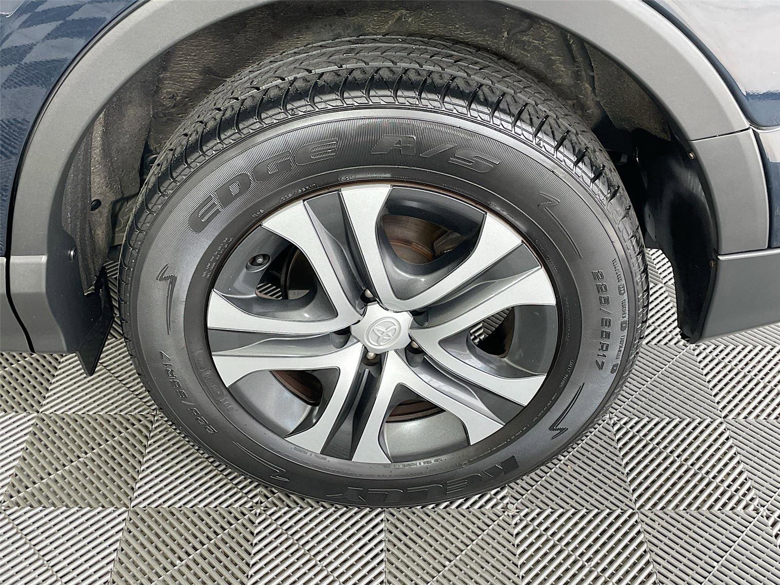 Used 2017 Toyota RAV4 LE w/ All Weather Liner Package FWD image 33