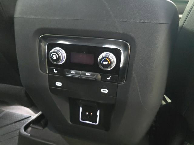 Used 2021 GMC Yukon XL Denali image 9