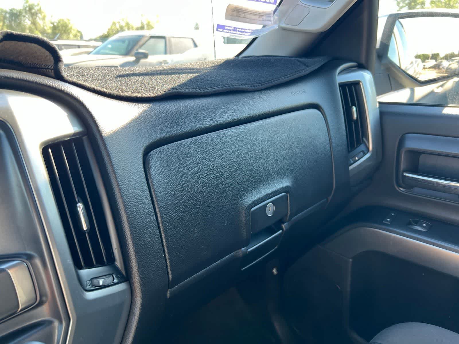 Used 2018 Chevrolet Silverado 1500 LT w/ All Star Edition RWD image 25