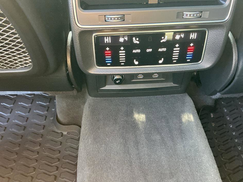 Used 2023 Audi Q7 3.0T Prestige w/ Prestige Package image 25