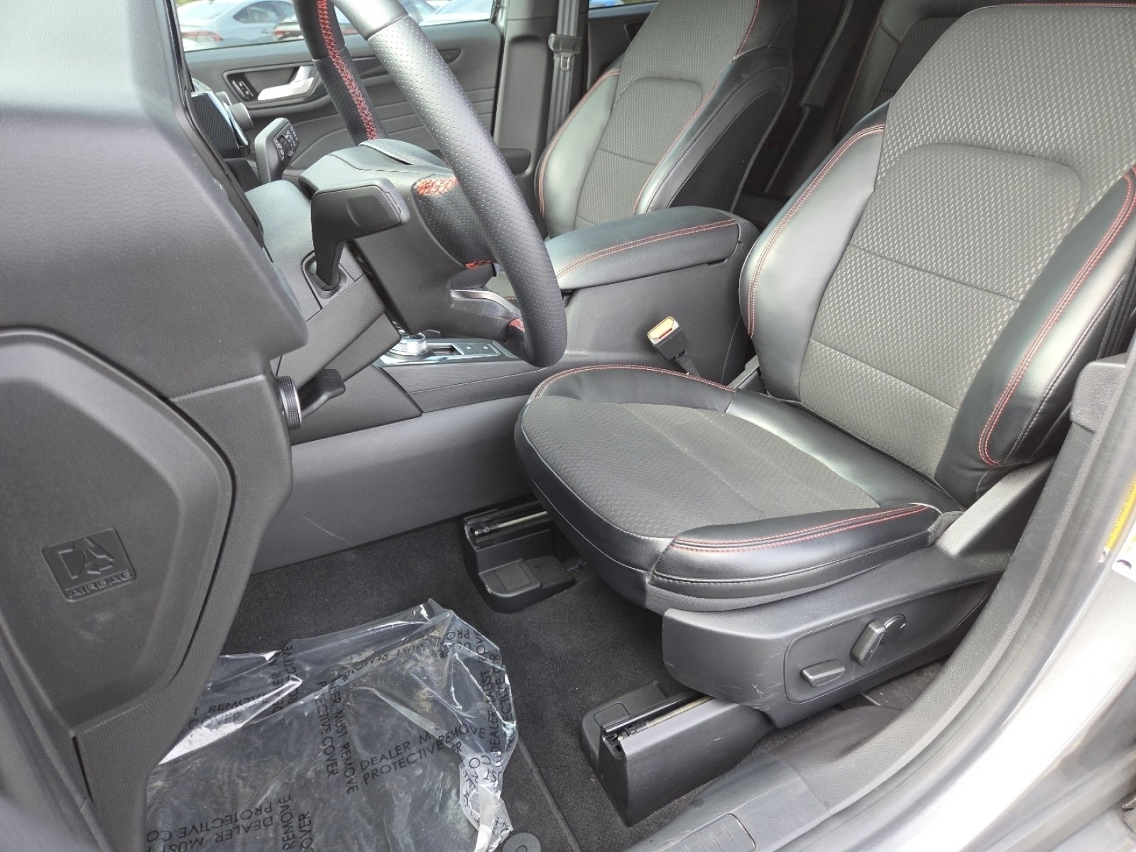 Used 2024 Ford Escape ST-Line w/ Equipment Group 301A FWD image 27