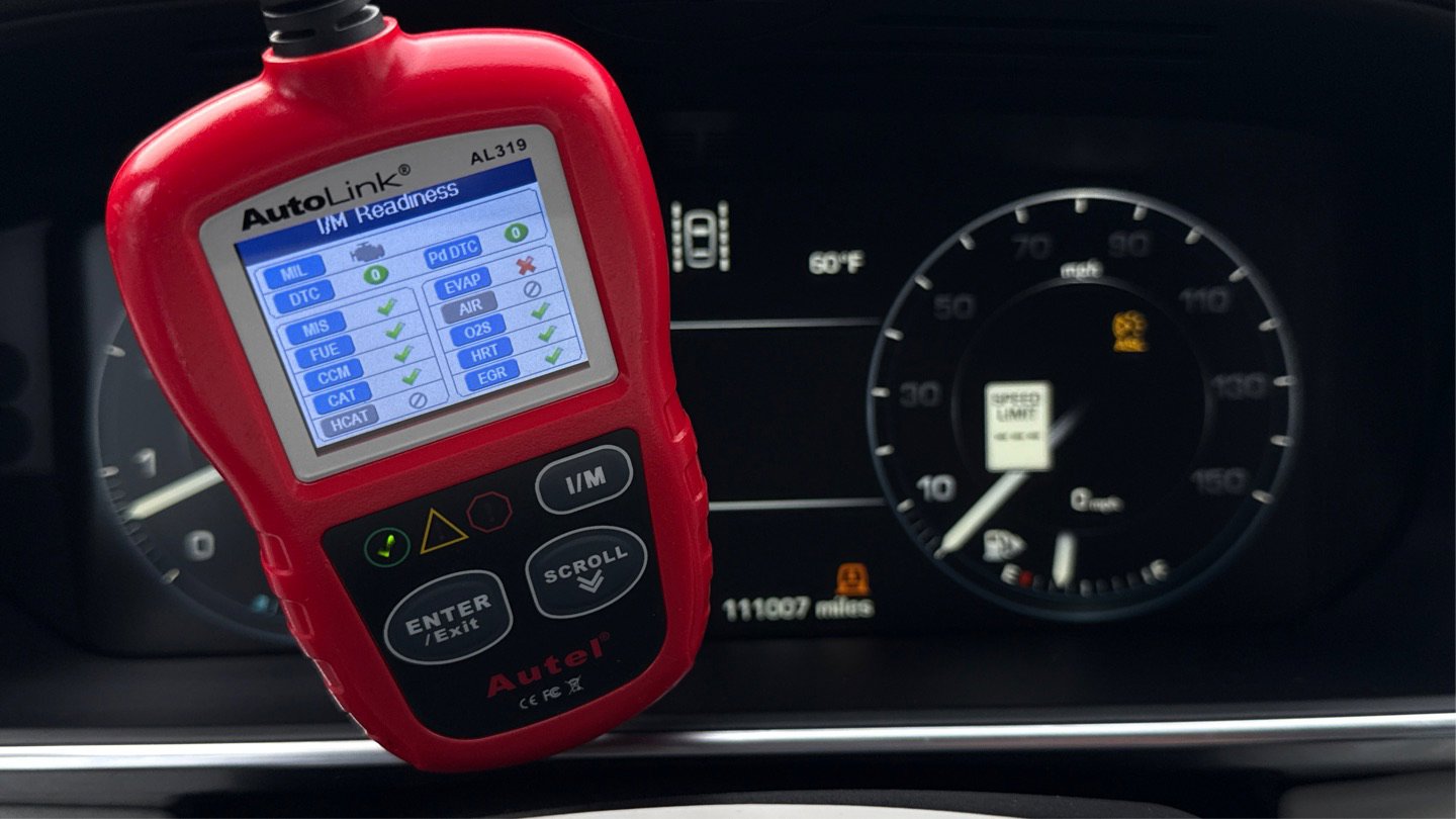 Used 2016 Land Rover Range Rover HSE image 10