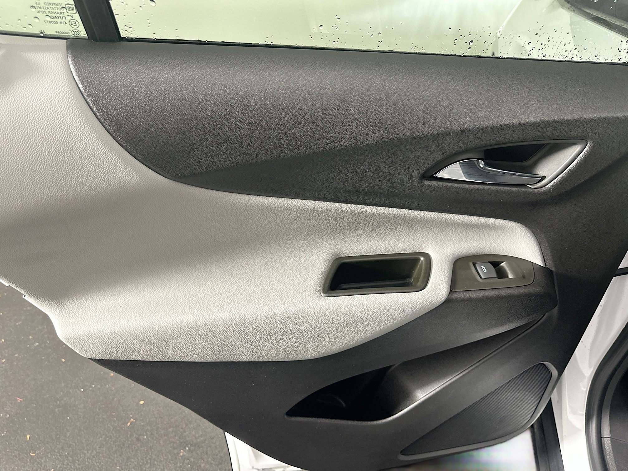 Used 2024 Chevrolet Equinox LS w/ LS Convenience Package image 25