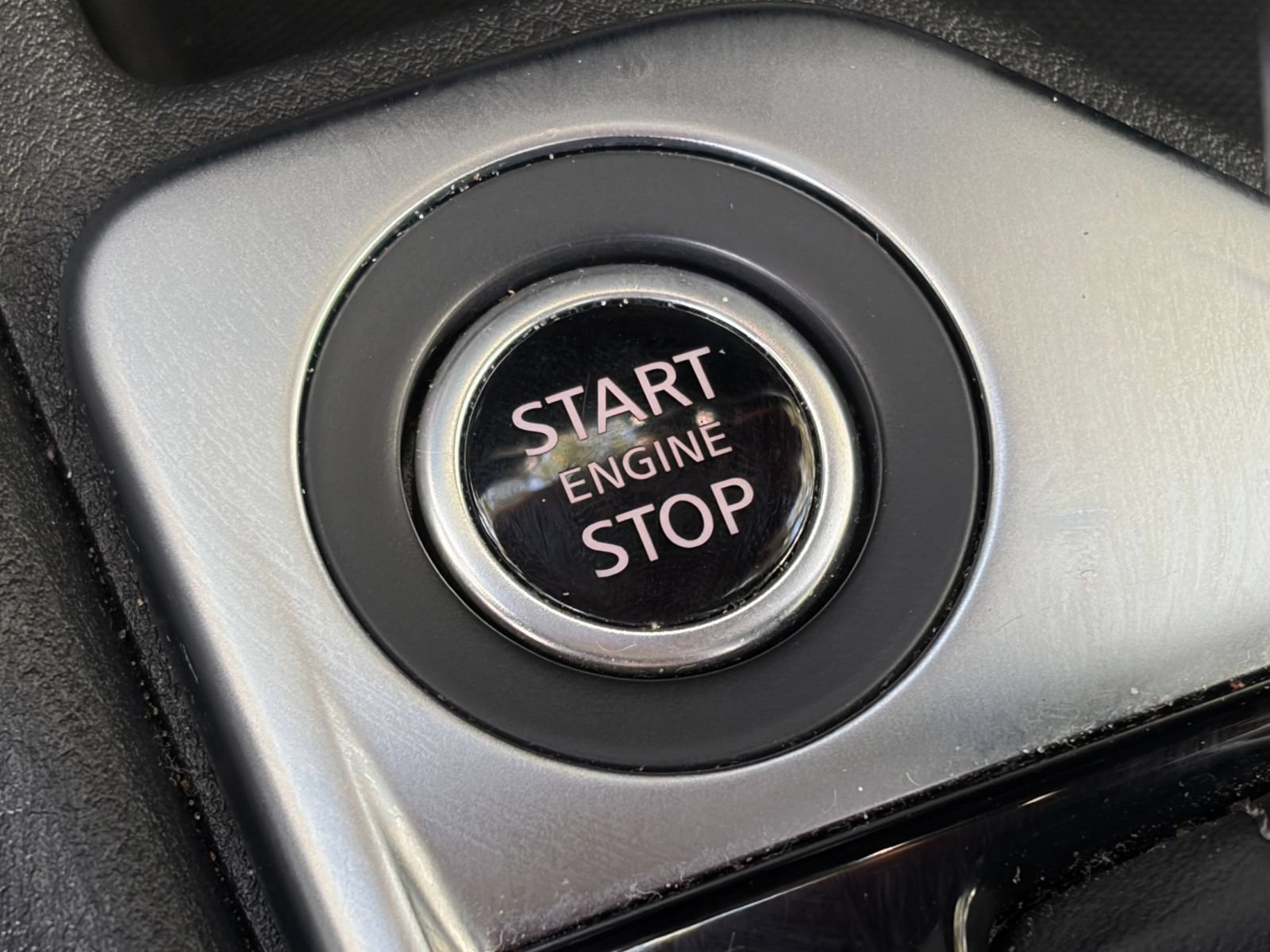 Used 2025 Nissan Sentra SV FWD image 19