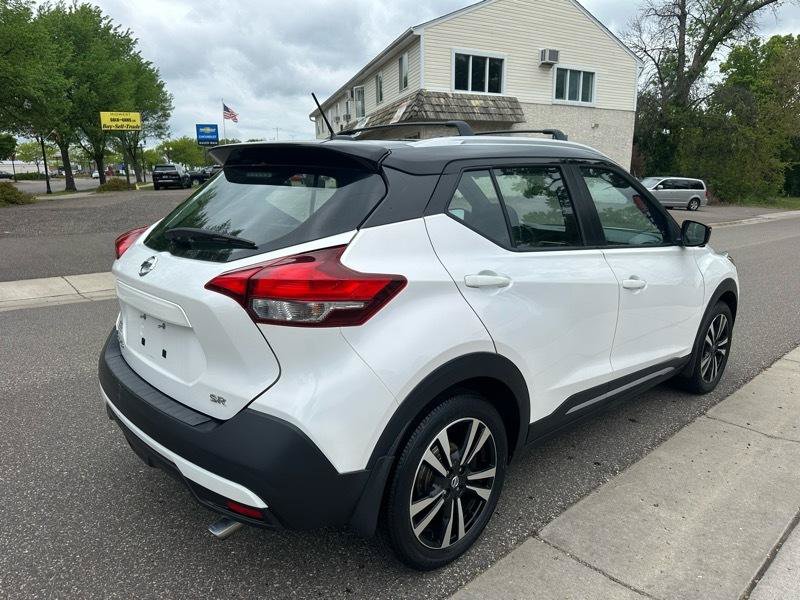 Used 2019 Nissan Kicks SR w/ SR Premium Package FWD image 6