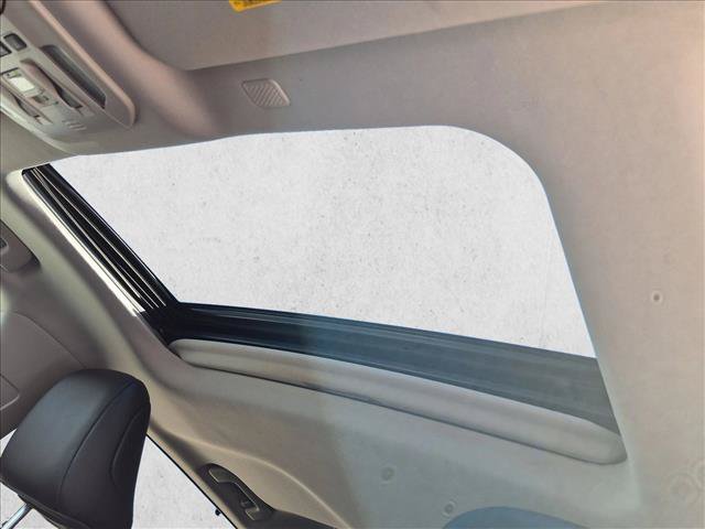 Used 2021 Toyota Highlander XLE FWD image 15