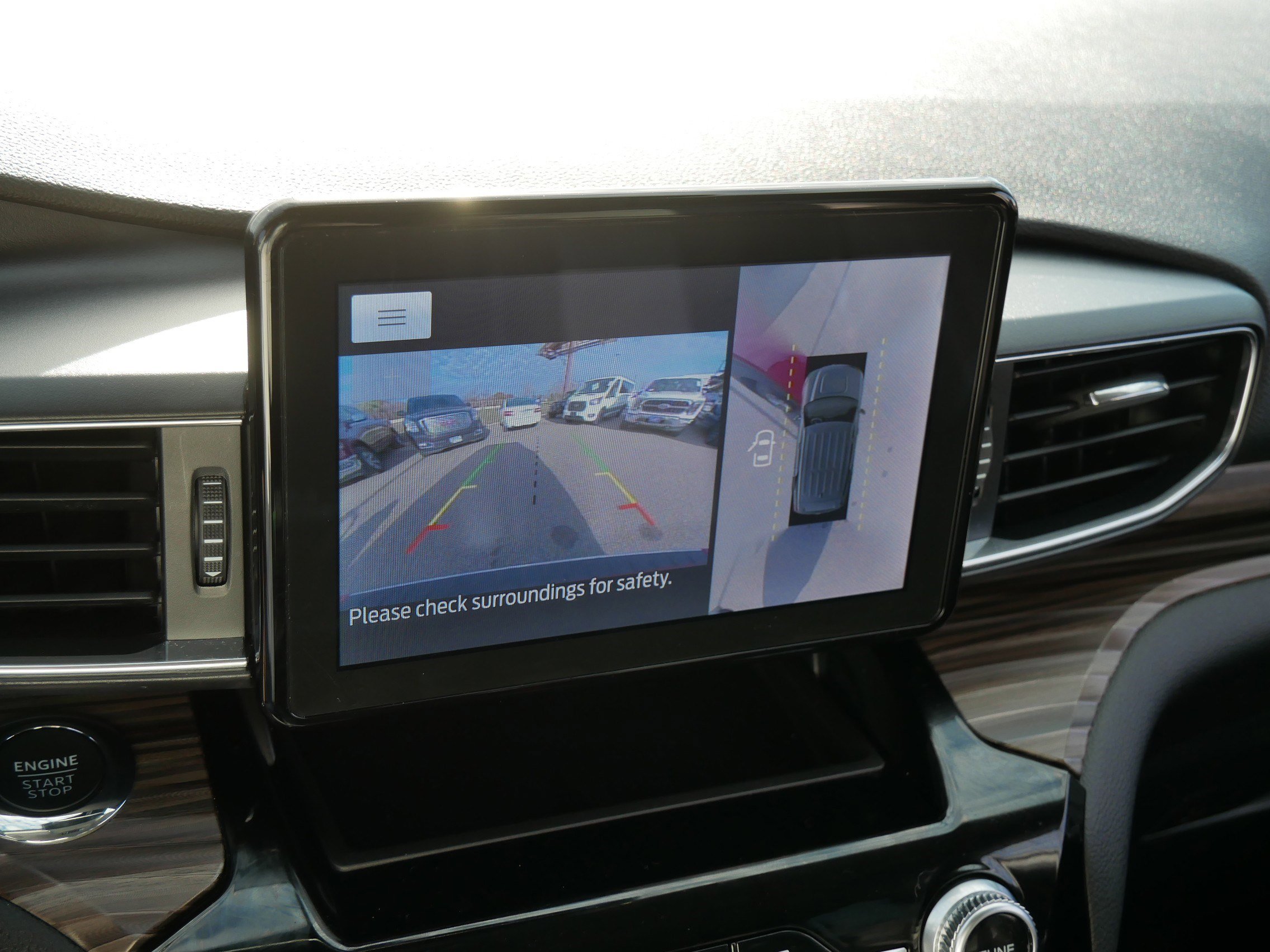 Certified 2022 Ford Explorer Limited w/ Equipment Group 301A image 33