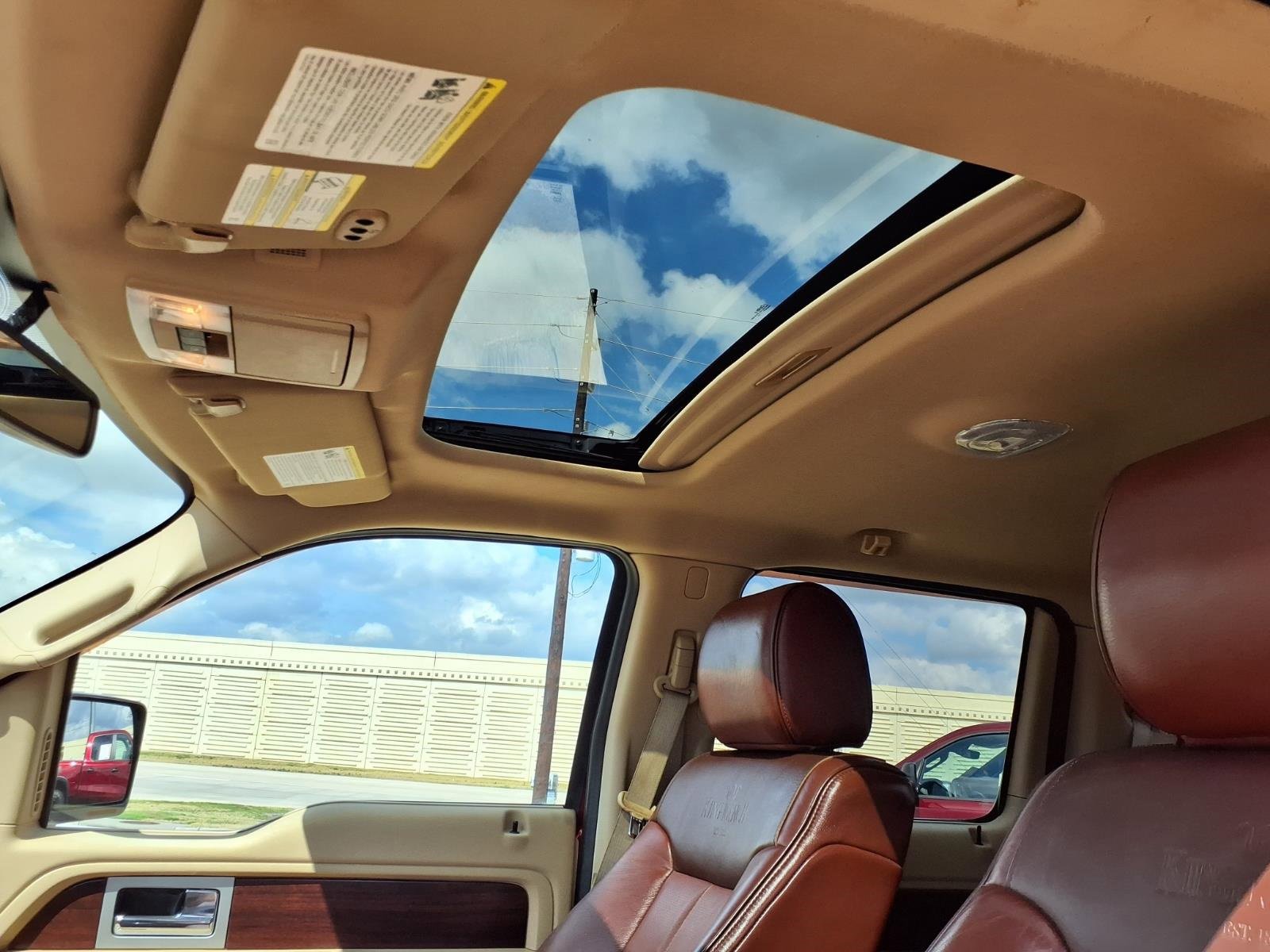 Used 2014 Ford F150 King Ranch w/ King Ranch Luxury Package image 13