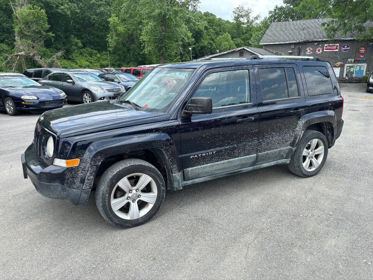 Used 2011 Jeep Patriot Latitude w/ Sun/Sound Group AWD/4WD image 1