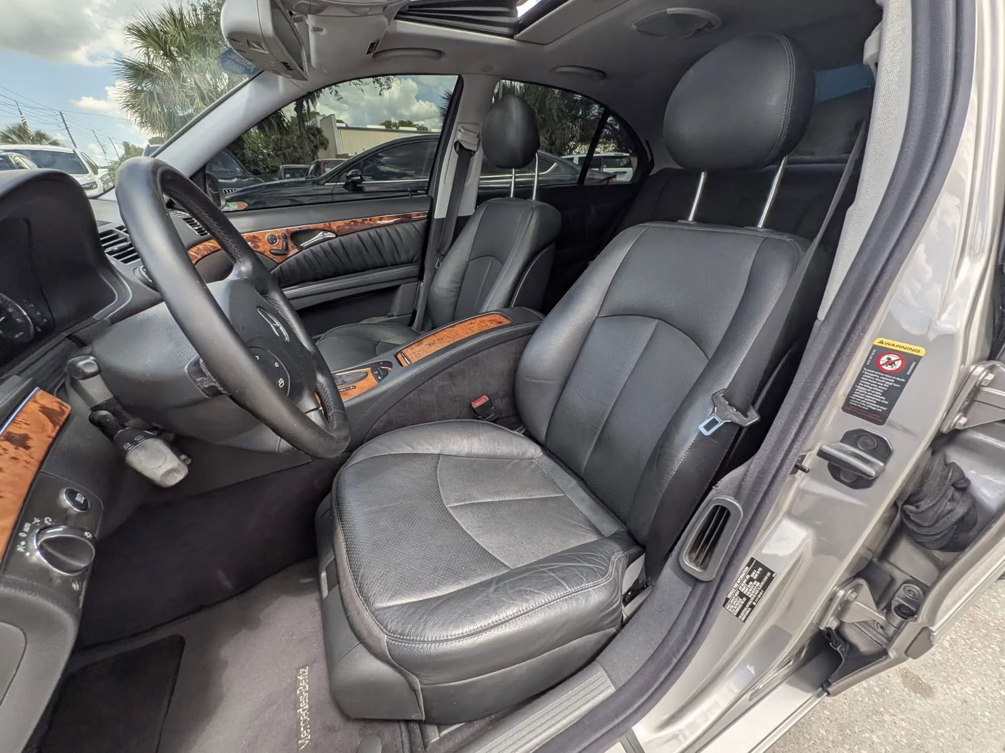 Used 2005 Mercedes-Benz E 500 Sedan image 14