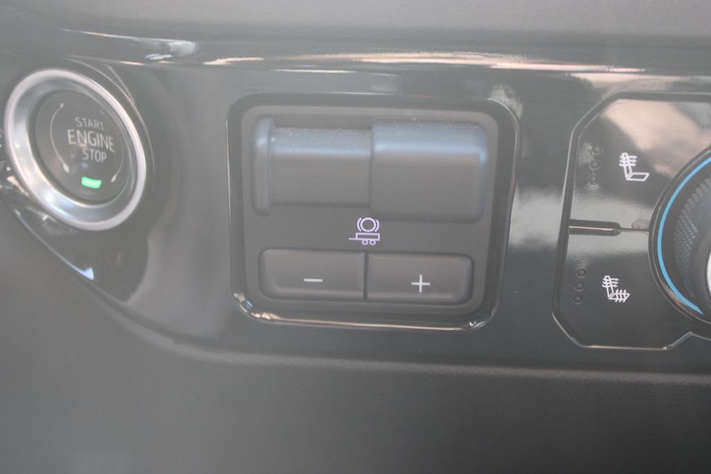 Used 2025 Chevrolet Silverado 1500 LT w/ Work Truck Package AWD/4WD image 41